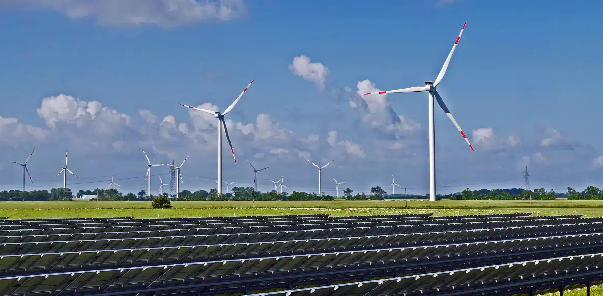 India Achieves Historic Milestone in Renewable Energy Capacity Addition in FY 2024-25