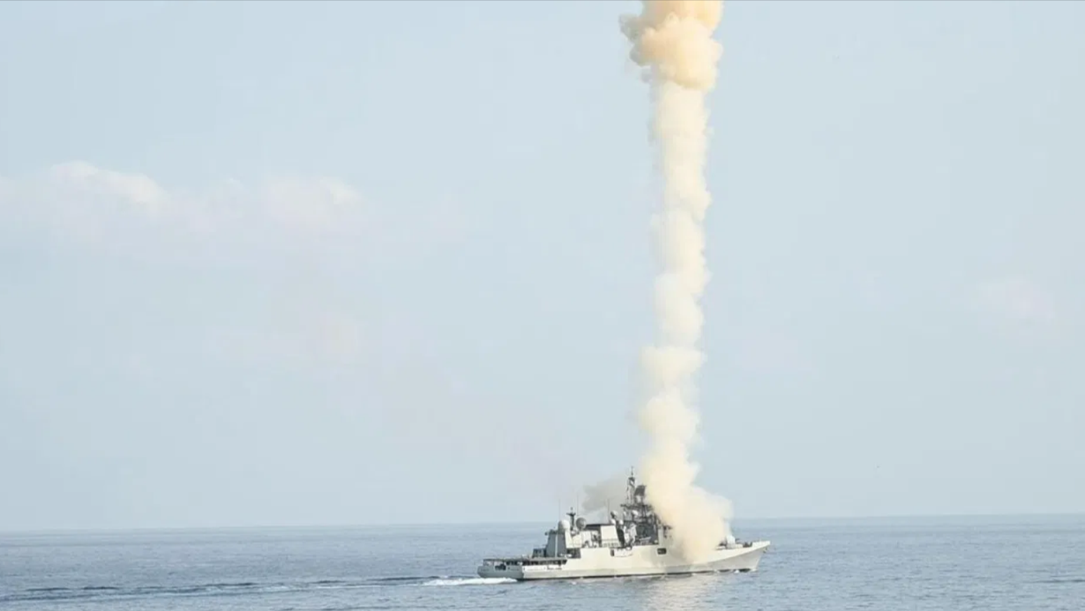 Indian Navy Conducts Key Drills in Arabian Sea Amid Rising Tensions with Pakistan